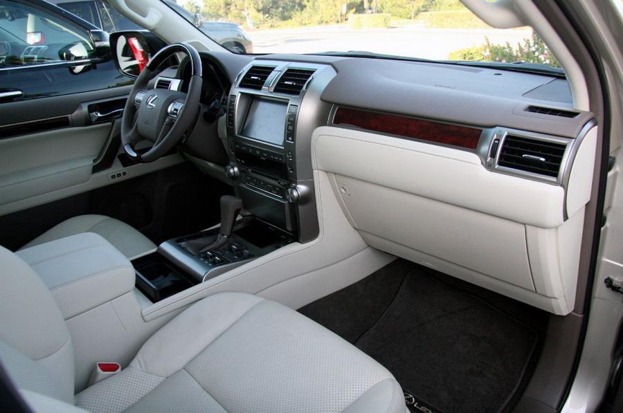  Lexus GX460 2010 года  (фото 30 из 153)